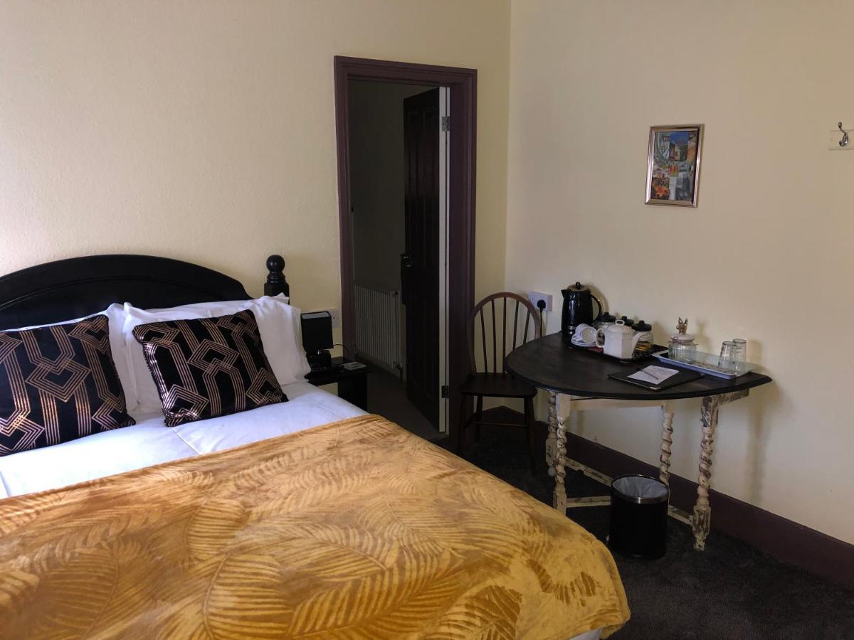 The Kings Arms Inn Stratton  Εξωτερικό φωτογραφία