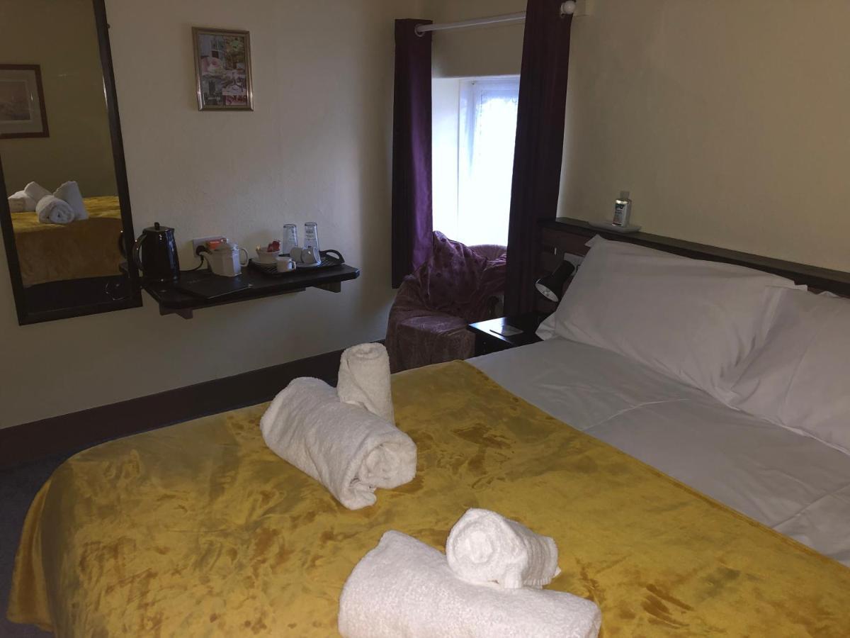The Kings Arms Inn Stratton  Εξωτερικό φωτογραφία