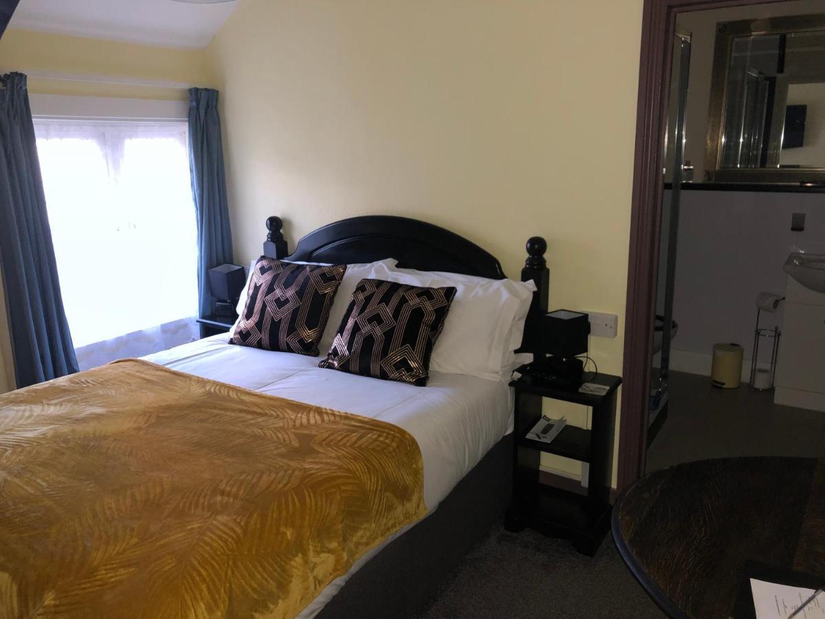 The Kings Arms Inn Stratton  Εξωτερικό φωτογραφία